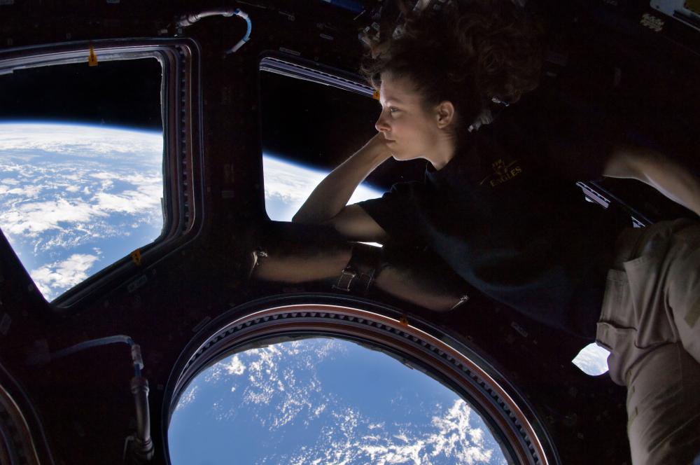 Tracy_Caldwell_Dyson_in_Cupola_ISS.thumb